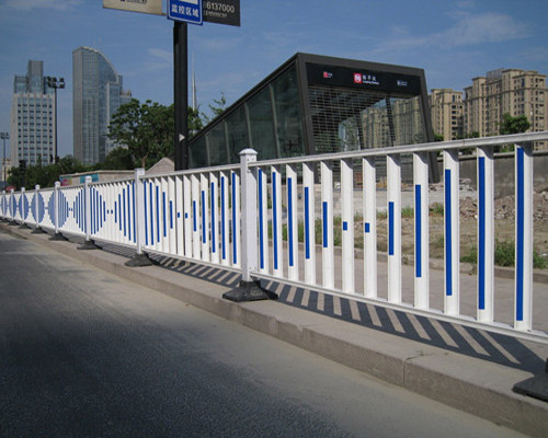 锌钢公路护栏——防眩式